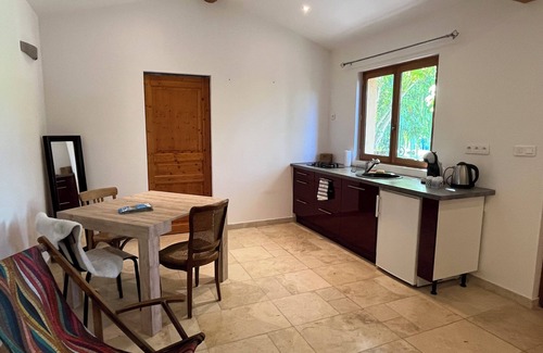 Chateauneuf-de-Gadagne House | Nice little house in a quiet area
