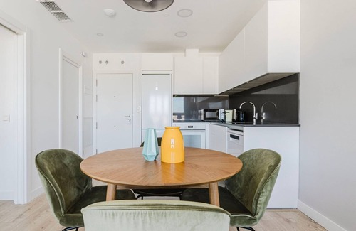 Palma-Palmilla Apartment | Nice Martiricos-La Roca 2BR w/Gym, Pool, A/C & W/D, by Blueground