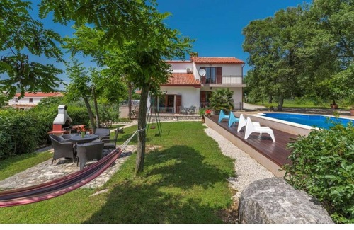 Kapelica Cabin | Nice pet-friendly villa with pool near Labin and Rabac