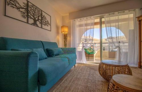 Frejus Plage Apartment | Nice quiet nest near Fréjus Plage and Port Fréjus