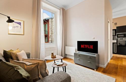 Vernier Apartment | Nice Renting - DABRAY - Chic & Spacious Apartment in the Heart of Nice - Prime Location Near Attractions