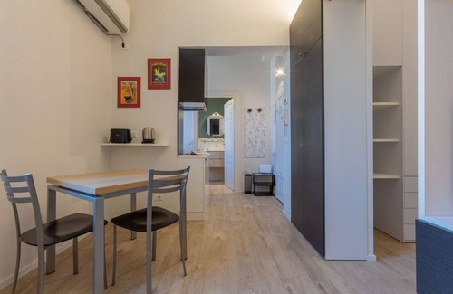 Santo Stefano Apartment | Nice studio apartment perfect for two people, located in a period building without a lift. The apartment is located in a convenient position for any type of stay. Near Giardini Margherita and the Sant'Orsola-Malpighi Hospital, it is also ideal for those