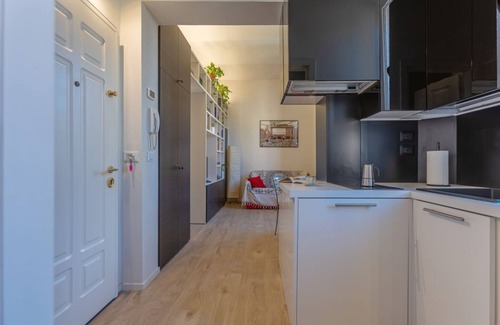 Santo Stefano Apartment | Nice studio apartment perfect for two people, located in a period building without a lift. The apartment is located in a convenient position for any type of stay. Near Giardini Margherita and the Sant'Orsola-Malpighi Hospital, it is also ideal for those