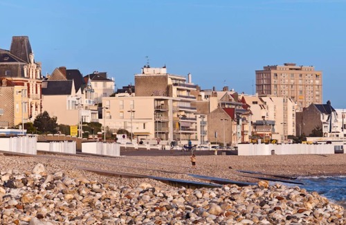 Saint-Martin-du-Littoral Apartment | Nice studio near the sea and downtown