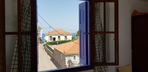 Petra House | Nicholas House