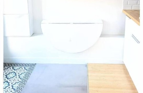 Saint-Cyr-l'Ecole Apartment | Nid Coquet Vintage au Jardin Calme et Nature