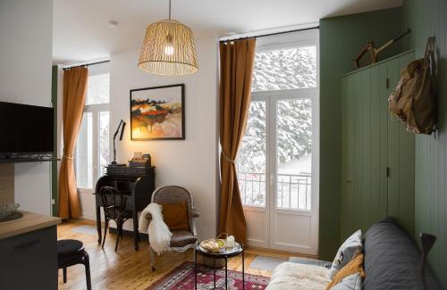 Mont-Dore Apartment | Nid douillet avec balcon et vue montagne Mt Dore