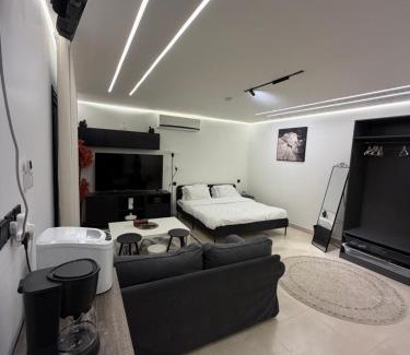 Abha Apartment | Night Hills