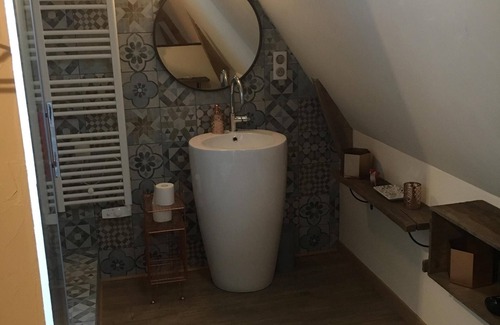 Agnez-les-Duisans Bed & Breakfast | Night in B & B in an atypical setting with wellness area