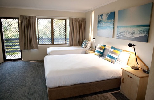 Urangan Resort | Nightcap at Kondari Resort