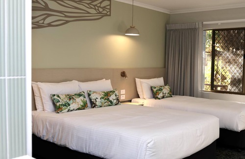 Urangan Resort | Nightcap at Kondari Resort