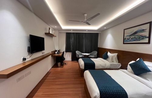 Sector 39 Hotel | Nikko Premier - Near Medanta Hospital