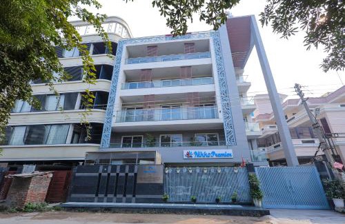 Sector 39 Hotel | Nikko Premier - Near Medanta Hospital