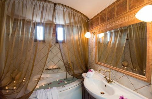 Roussospiti Villa | Νikolaos Villa with Private Pool, Playground & BBQ