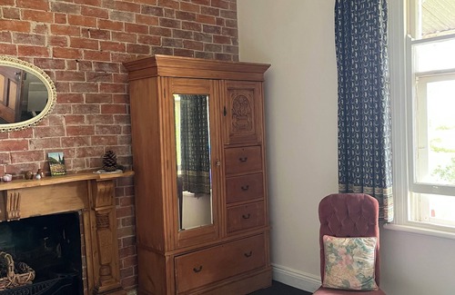 Eglinton Other | Nilgiri Cottage is self contained, quiet and comfortable, 10 mins from Bathurst.