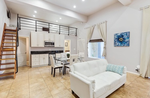 Point Loma Heights Villa | Nimitz & W Point Loma Blvd! Detached Studio Queen Sofa Bed, and loft w/Queen