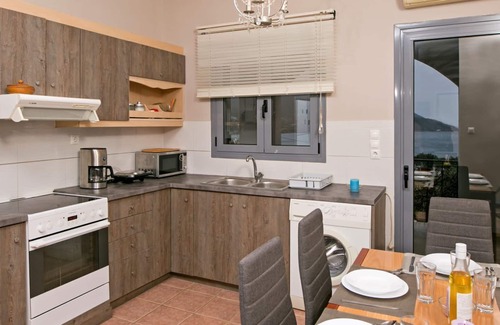 Nea Styra House | Nimporio Renidora Getaway - Private Seaview Oasis