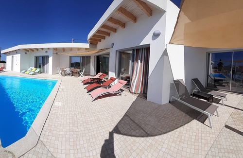 Barril de Cima House | Nira Beach House Eleganc & Charm exclusive pool and sea view