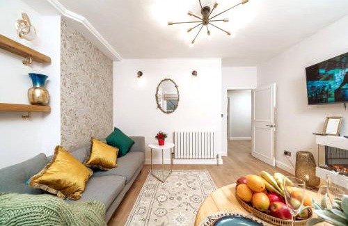West Kensington Apartment | Niru Experience Urban Escape Retreat
