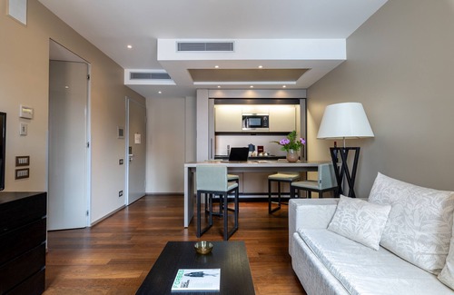 San Babila Hotel | NJ Hotels San Pietro All'Orto 6 Milano