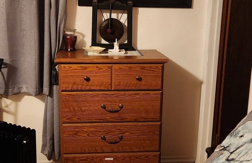 Kent Bed & Breakfast | nLarge Master Bedroom-320sq.ft. nQueen Bed-55" TVn"Private Bathroom Connected"