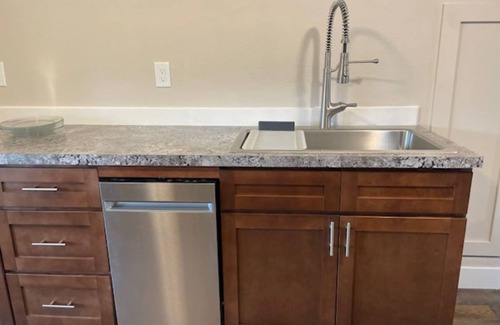 Forest Grove Bed & Breakfast | nnnnnnnnnPrivate 1-bedroom apt in a remodeled historic home in Forest Grove, OR