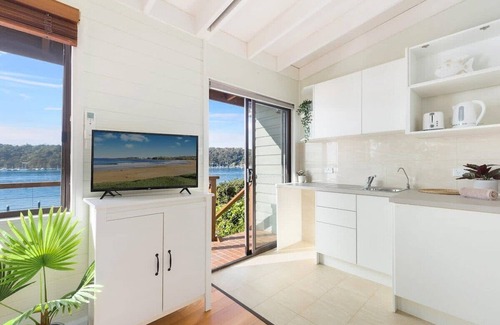 Scotland Island House | No.1 Scotland Island Retreat|Private Waterfront