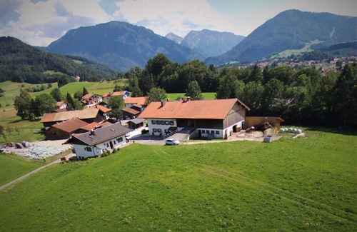 Ruhpolding Apartment | No. 2 Holiday apartment Hörndlwand 70sqm, balcony, 2 bedrooms, 1 bed-sitting room