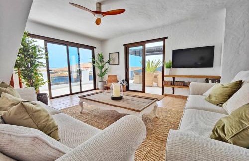 La Oliva Villa | No 2. Stunning 4-Bedroom Villa with Large Pool
