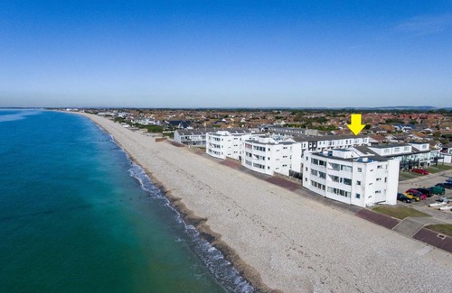 Wittering House | No 28 Contemporary beach side property with sea views
