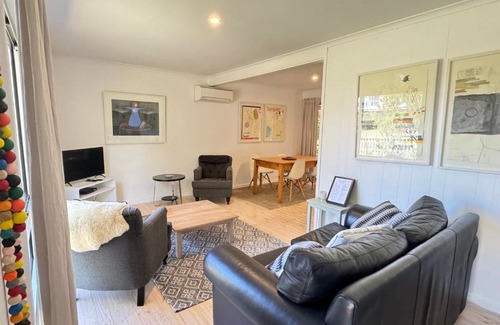 Waterhouse House | No 34 Where Nature Meets the Ocean Pet Friendly