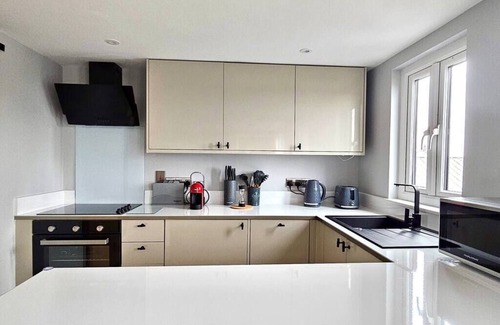 Whitchurch Apartment | No.4 - The Philog by Switchback Stays
