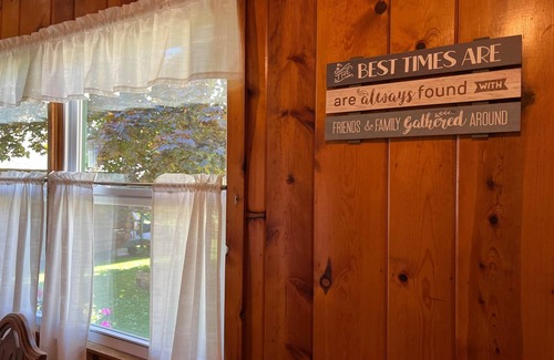 Cedarville Cabin | No. 8 Cabin - Les Cheneaux Landing