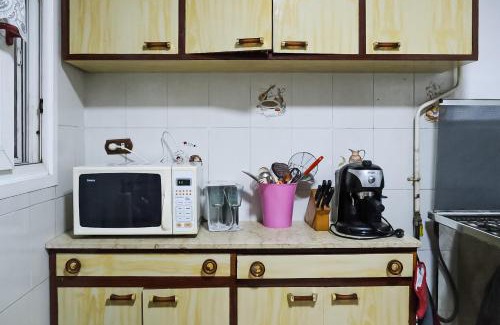 Al-Muntazah Apartment | No AC - Vintage Modernized Sea View Apartment