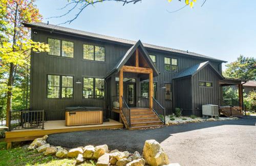 McHenry House | No Black Tie Affair