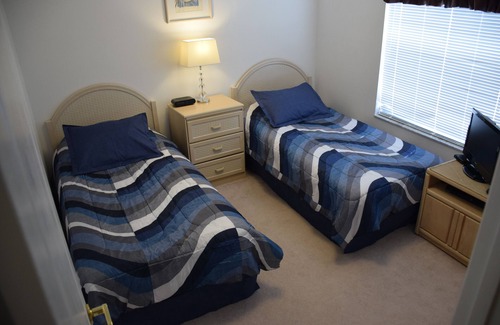 Indian Ridge House | NO Rear Neighbors, Sunny Private Pool, Game Rm, 5 Star, Close to Disney, WIFI