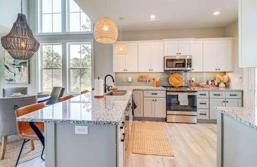 Myrtle Grove House | "No Regerts" a Modern and Spacious 5-bedroom home in Wilmington