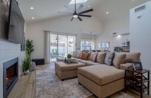 Central Scottsdale House | NO TAX! Stunning$100K+Remodel! Perfect QuietLocation,HtdPool,Spa,BBQ,FirePit,SUV