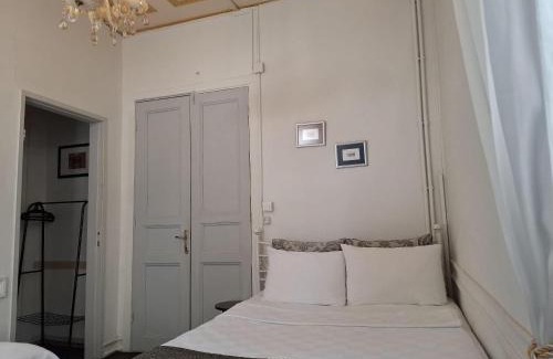 Adalar Hotel | No16 Ada