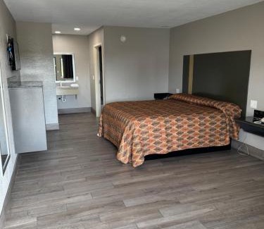 Viavant - Venetian Isles Hotel | Nola Inn & Suites