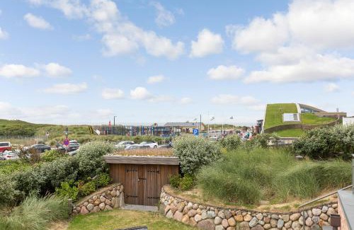 Wenningstedt-Braderup House | Noller s Hues