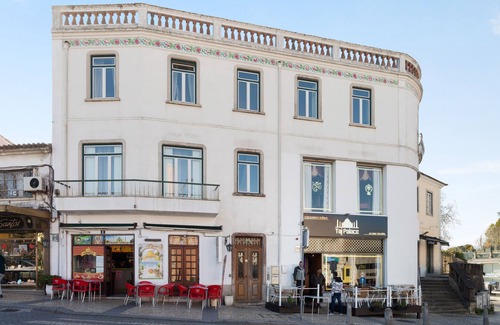 Sintra Apartment | Nomad Dreams N.4 in colorful Sintra next to train station