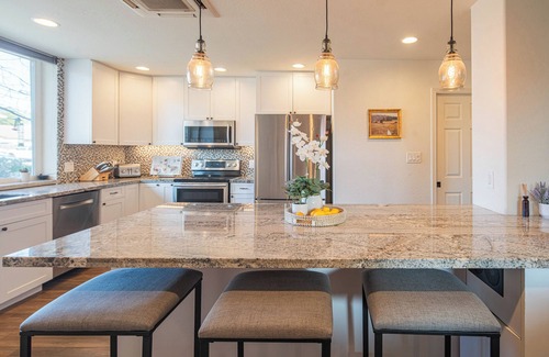 Paradise Valley Village House | Nomad Gamer Pad- A Mountain Reserve Home w/Pool, Spa, Esports Arena & Squat Gym