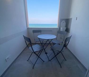 Lido Riccio Apartment | NON DISTA APARTMENT Appartamentino sul mare