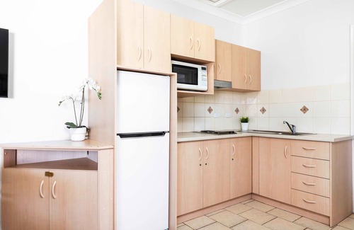 Glenelg Apartment | Nora's Nook: 1 BDRM Glenelg