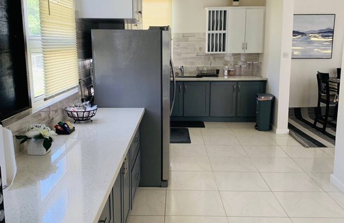 St. George's House | Norahs Egmont, Spacious Modern Home, with Ocean and Mountain View