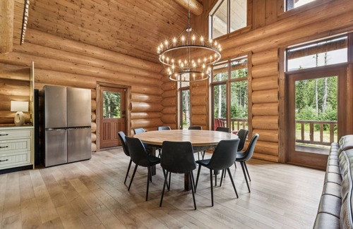 Nordegg House | Nordegg Timber Estate – Luxury Log Home Retreat