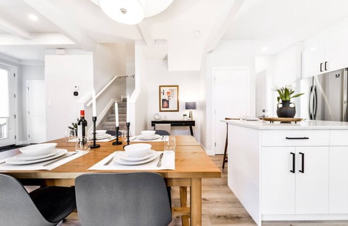 Jasper Place Apartment | Nordic Retreat | 4BR | Min to WEM & DT | AirCon!