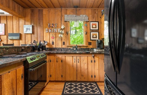 Bellaire Cabin | Nordic Serenity at Schuss Mountain, Sleeps 16!