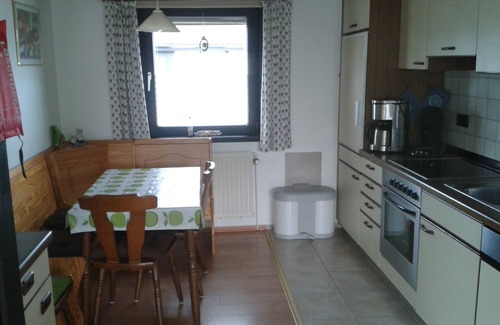 Nordseebad Burhave House | Nordseeferienhaus MÖWE Burhave - right on the dike! Pets welcome!